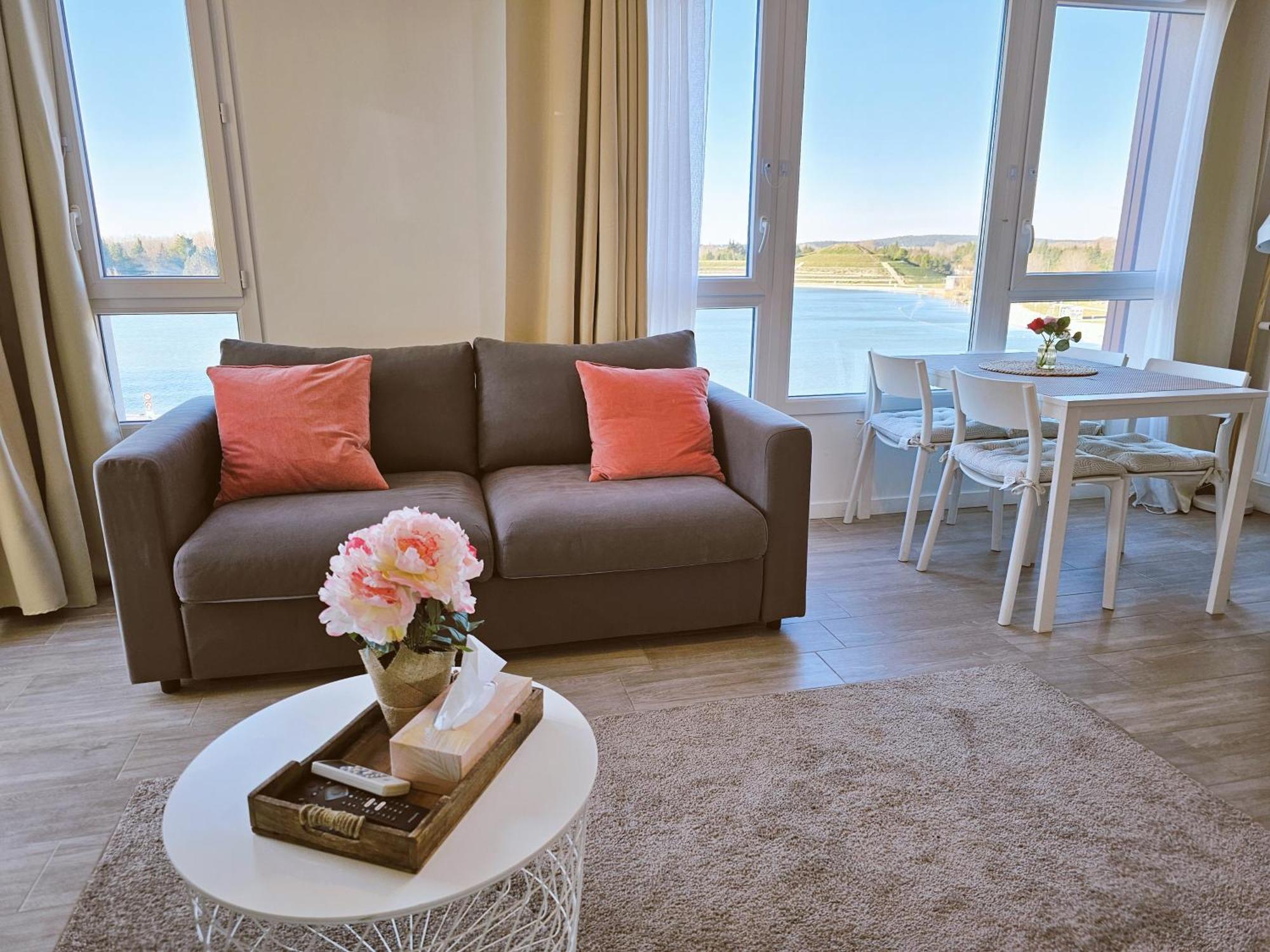 Lakeside Provence - Appartement 4 Etoiles Face Au Lac De มงโตซ์ ภายนอก รูปภาพ