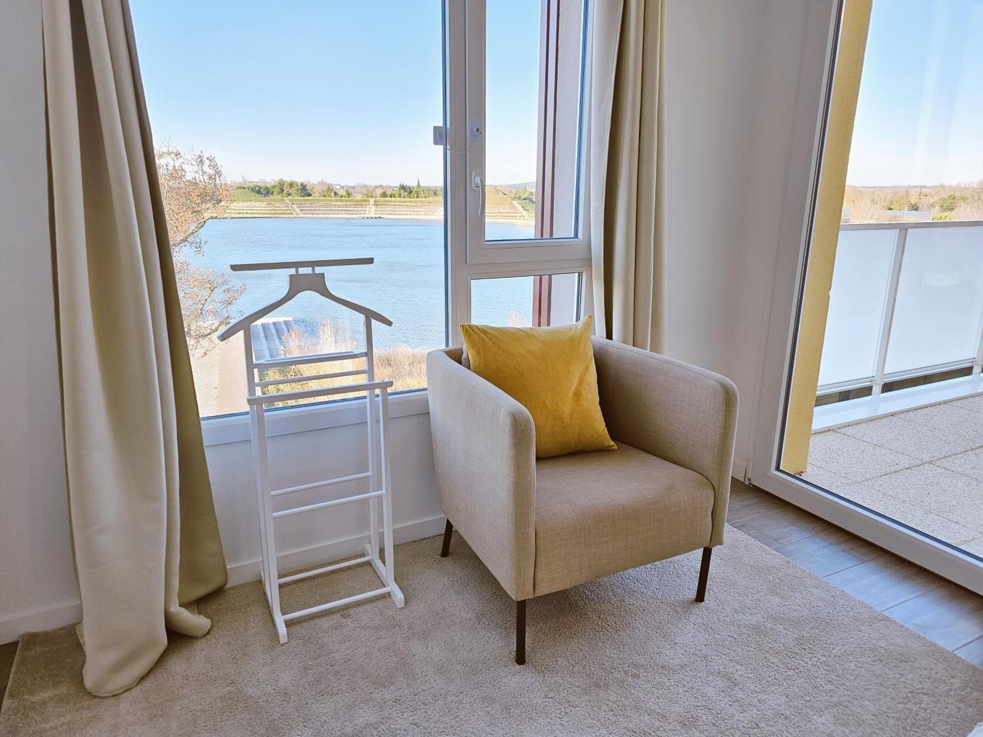 Lakeside Provence - Appartement 4 Etoiles Face Au Lac De มงโตซ์ ภายนอก รูปภาพ